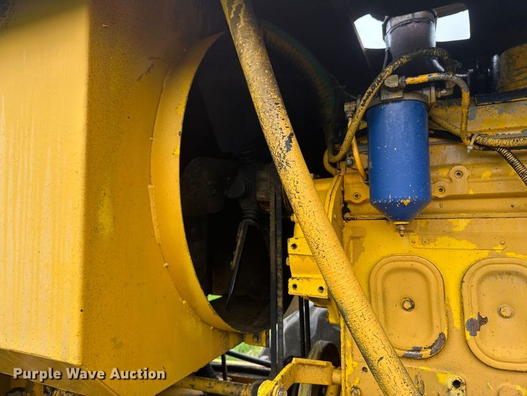 image for item EB2832 1987 Champion 720A motor grader