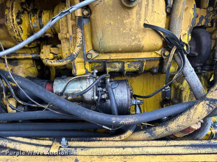 image for item EB2832 1987 Champion 720A motor grader