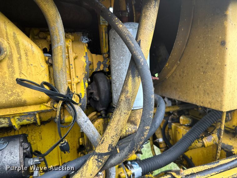 image for item EB2832 1987 Champion 720A motor grader