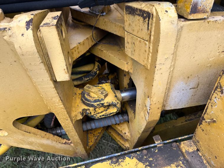 image for item EB2832 1987 Champion 720A motor grader