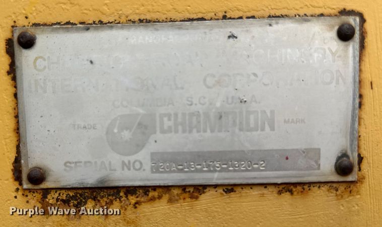 image for item EB2832 1987 Champion 720A motor grader