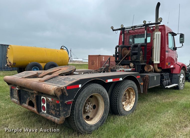 image for item EB2836 2007 Volvo VNL winch truck