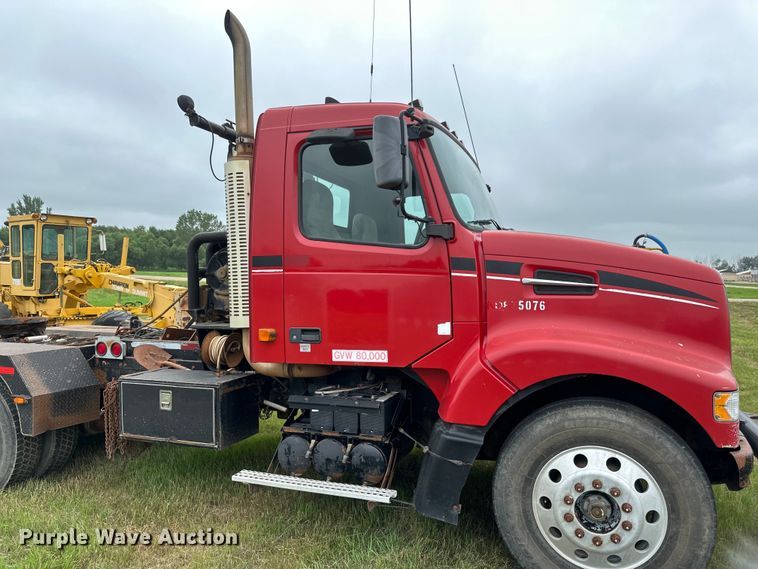 image for item EB2836 2007 Volvo VNL winch truck