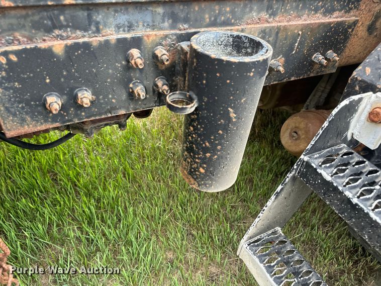 image for item EB2836 2007 Volvo VNL winch truck