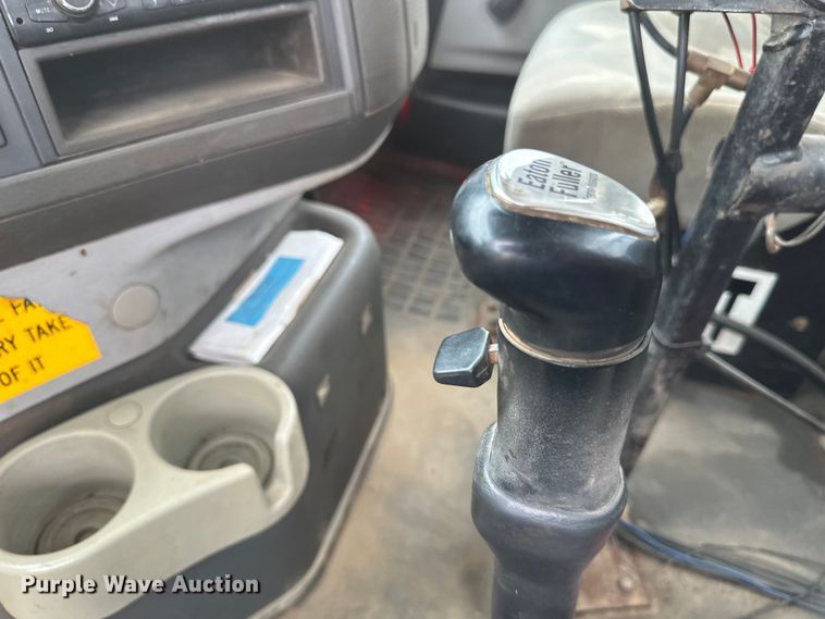 image for item EB2836 2007 Volvo VNL winch truck