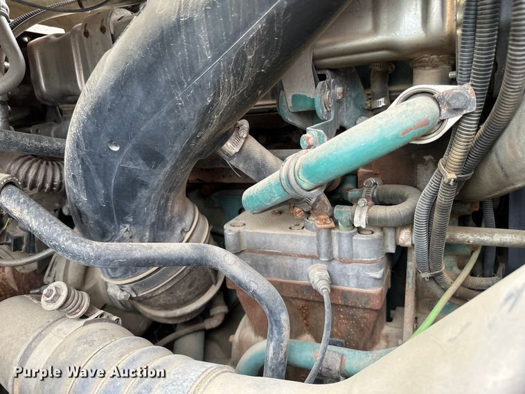 image for item EB2836 2007 Volvo VNL winch truck