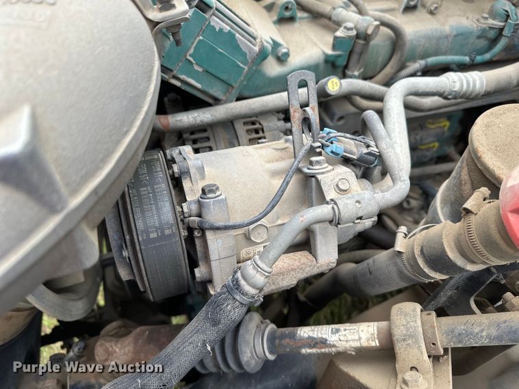 image for item EB2836 2007 Volvo VNL winch truck