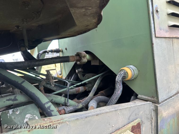 image for item EB2837 1979 International Harvester 530 wheel loader