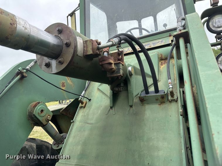 image for item EB2837 1979 International Harvester 530 wheel loader