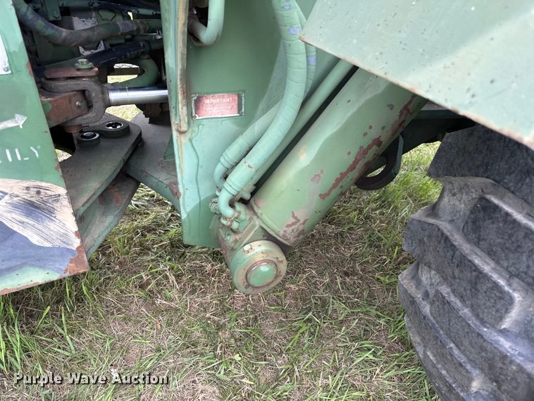 image for item EB2837 1979 International Harvester 530 wheel loader