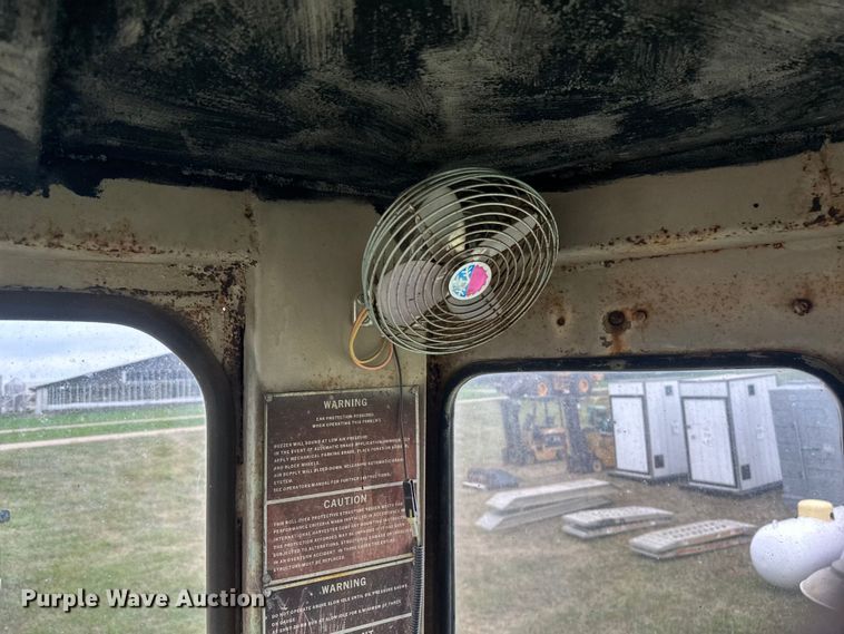 image for item EB2837 1979 International Harvester 530 wheel loader