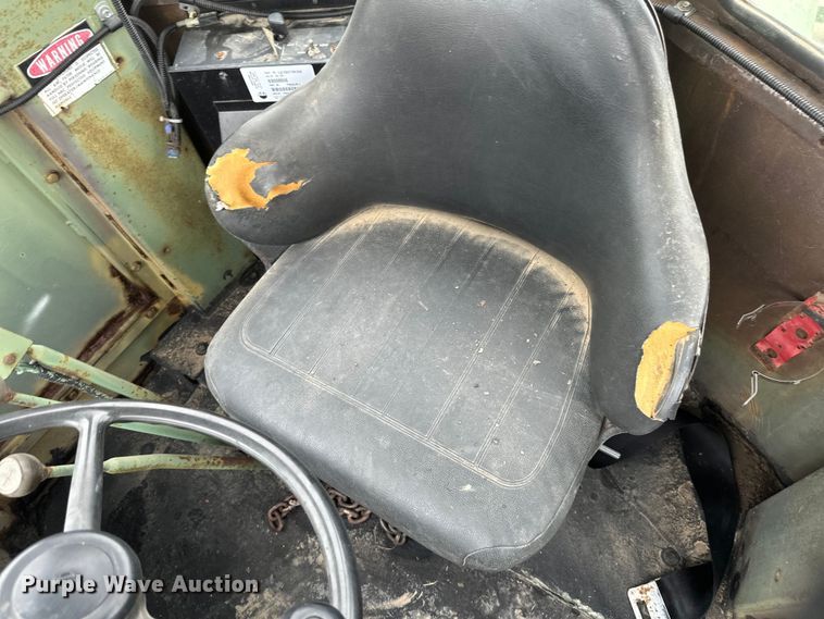 image for item EB2837 1979 International Harvester 530 wheel loader