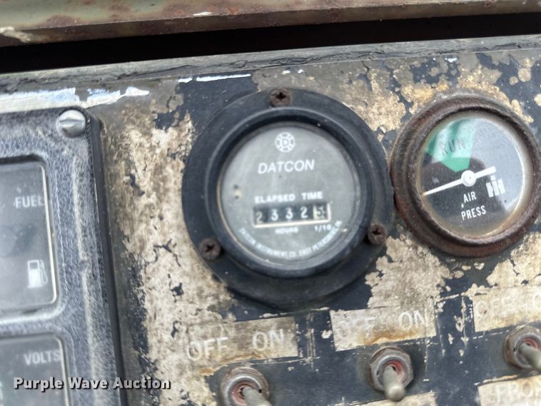 image for item EB2837 1979 International Harvester 530 wheel loader