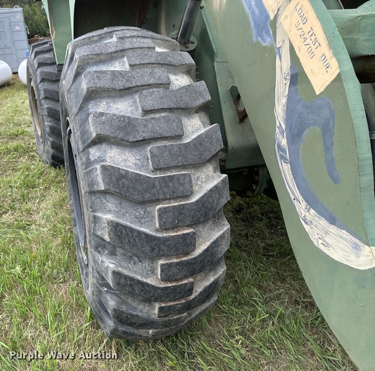 image for item EB2837 1979 International Harvester 530 wheel loader