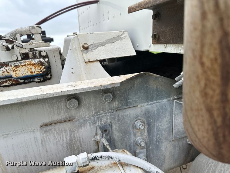 image for item EB2838 1992 International F5070 ready mix truck