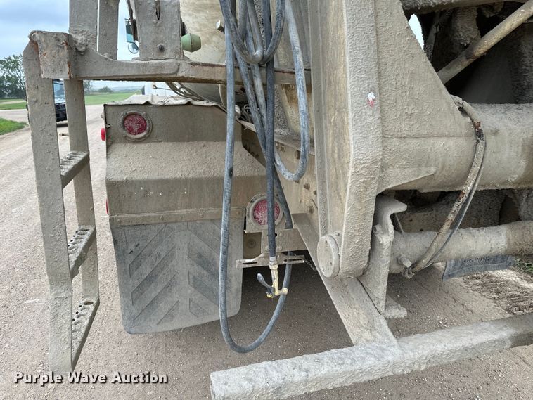 image for item EB2838 1992 International F5070 ready mix truck