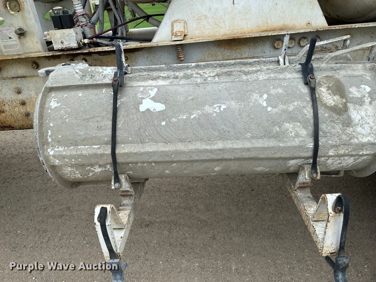 image for item EB2838 1992 International F5070 ready mix truck