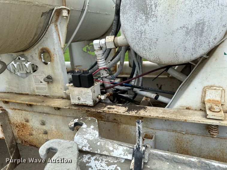 image for item EB2838 1992 International F5070 ready mix truck