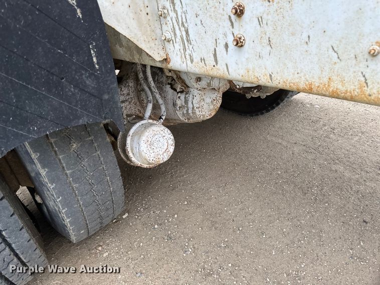 image for item EB2838 1992 International F5070 ready mix truck