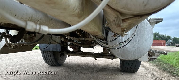 image for item EB2838 1992 International F5070 ready mix truck