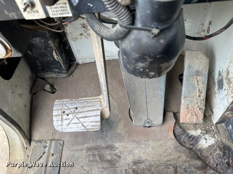 image for item EB2838 1992 International F5070 ready mix truck