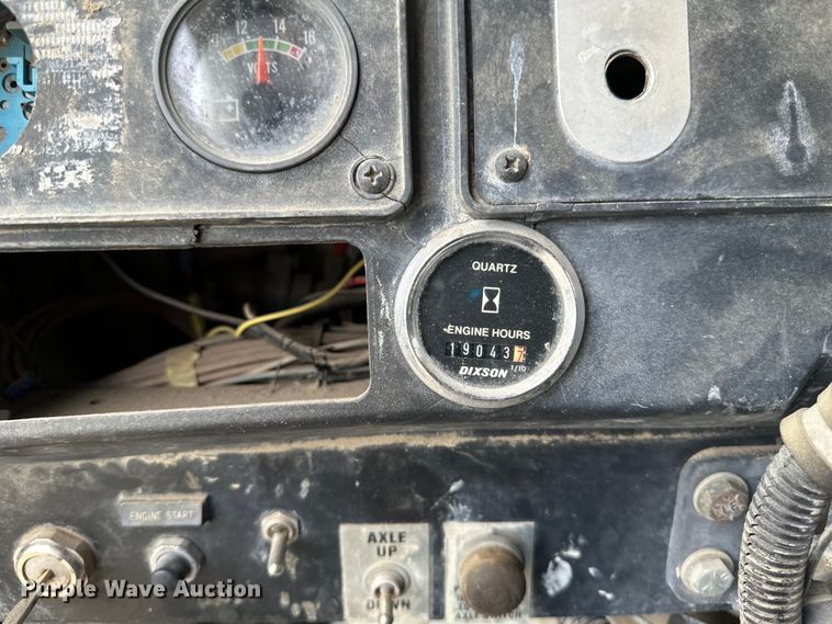 image for item EB2838 1992 International F5070 ready mix truck