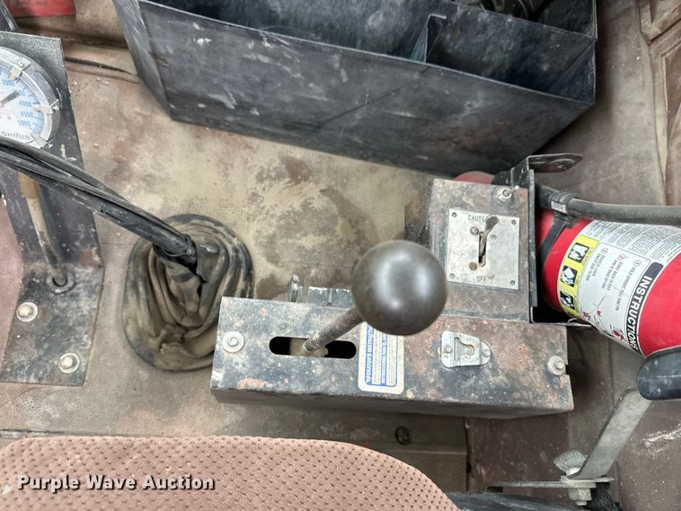 image for item EB2838 1992 International F5070 ready mix truck