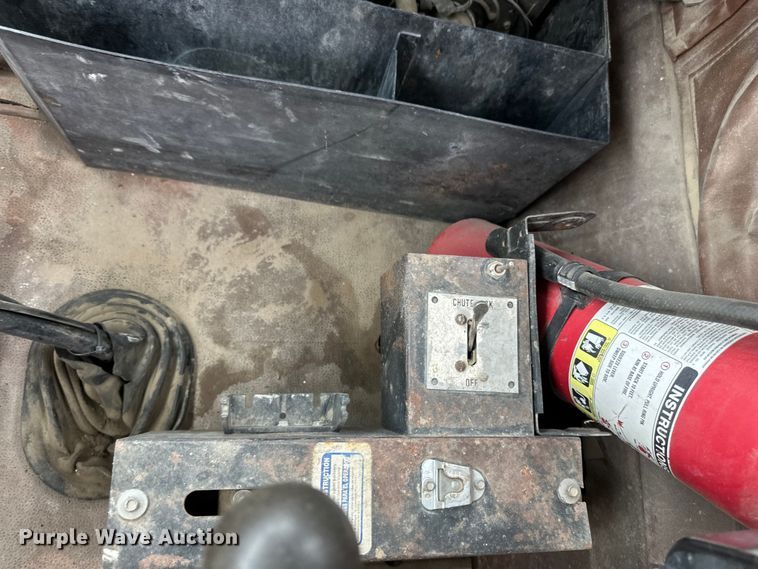 image for item EB2838 1992 International F5070 ready mix truck