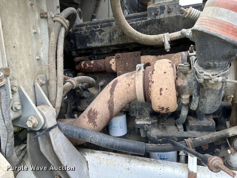 image for item EB2838 1992 International F5070 ready mix truck