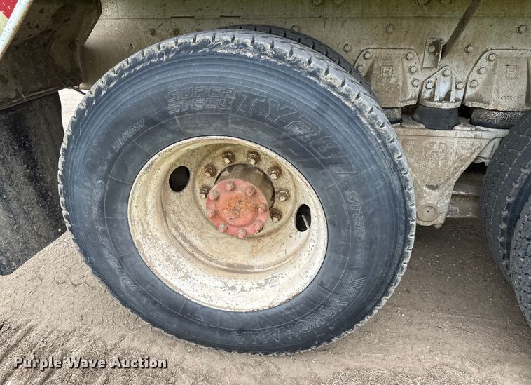 image for item EB2838 1992 International F5070 ready mix truck