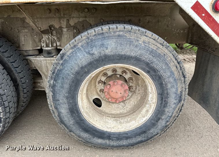 image for item EB2838 1992 International F5070 ready mix truck