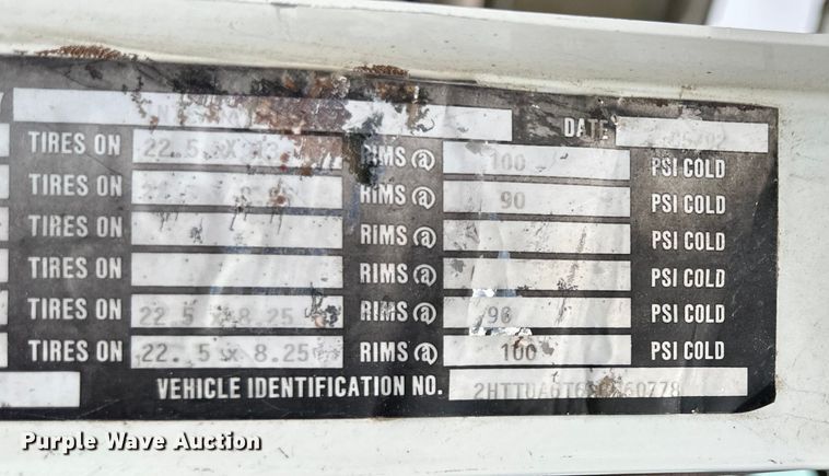 image for item EB2838 1992 International F5070 ready mix truck