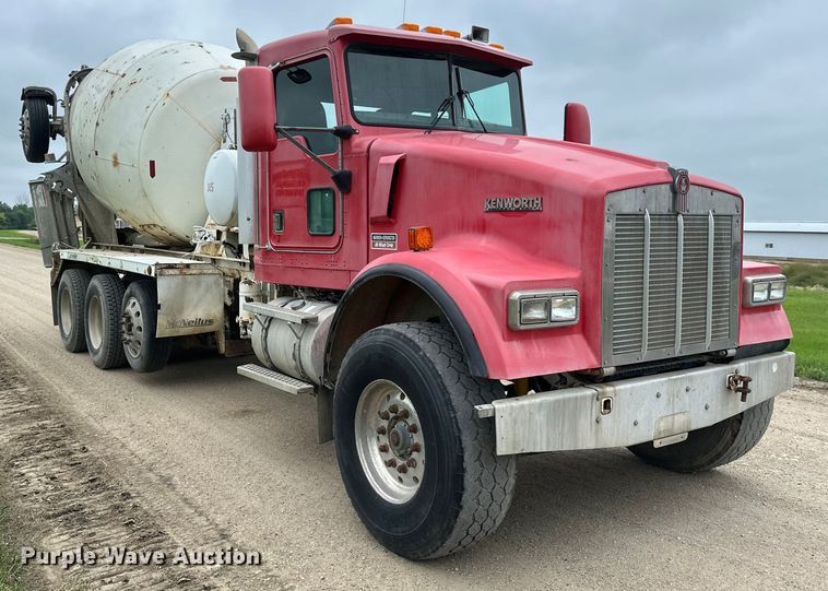 image for item EB2839 2002 Kenworth W900  ready mix truck