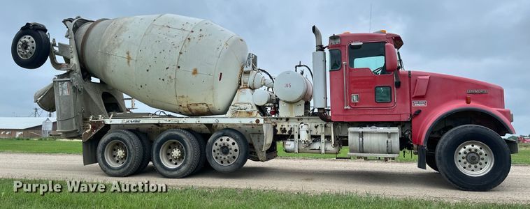 image for item EB2839 2002 Kenworth W900  ready mix truck