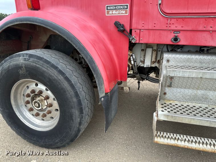 image for item EB2839 2002 Kenworth W900  ready mix truck