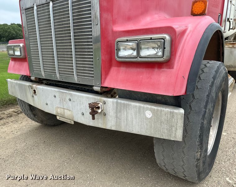 image for item EB2839 2002 Kenworth W900  ready mix truck