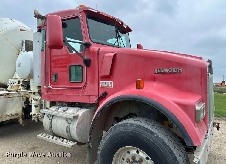 image for item EB2839 2002 Kenworth W900  ready mix truck