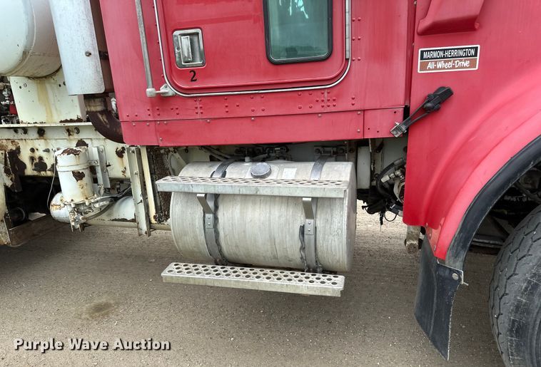 image for item EB2839 2002 Kenworth W900  ready mix truck