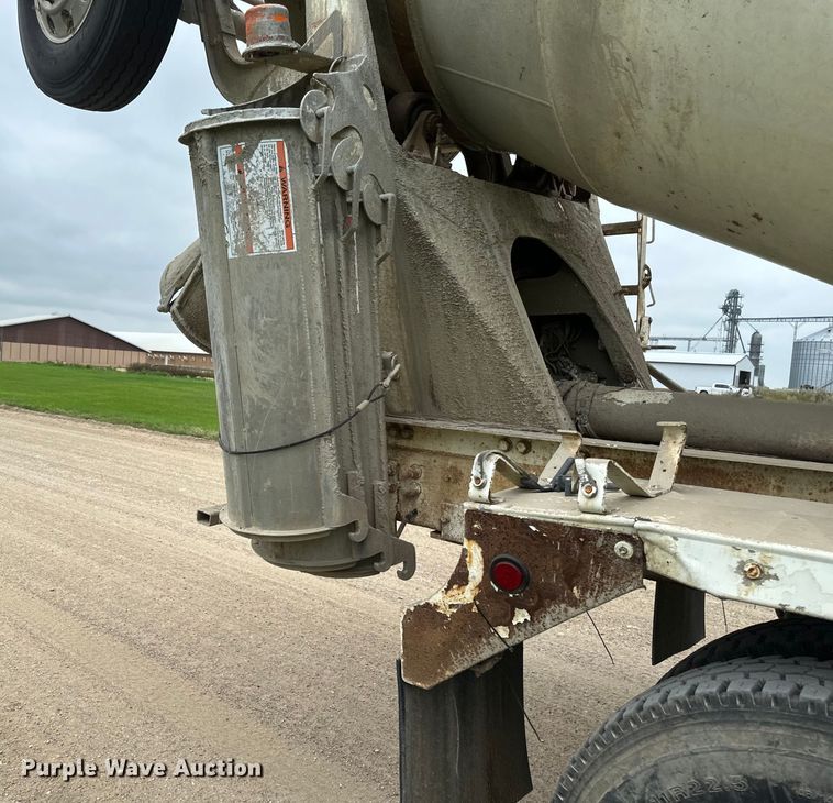 image for item EB2839 2002 Kenworth W900  ready mix truck