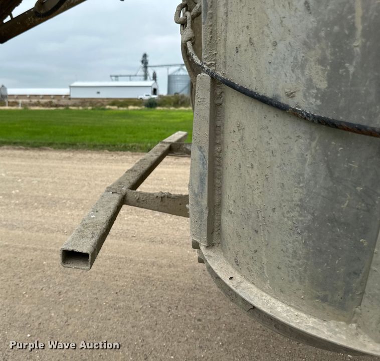 image for item EB2839 2002 Kenworth W900  ready mix truck