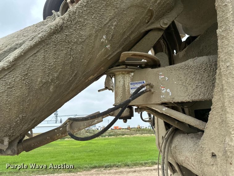 image for item EB2839 2002 Kenworth W900  ready mix truck