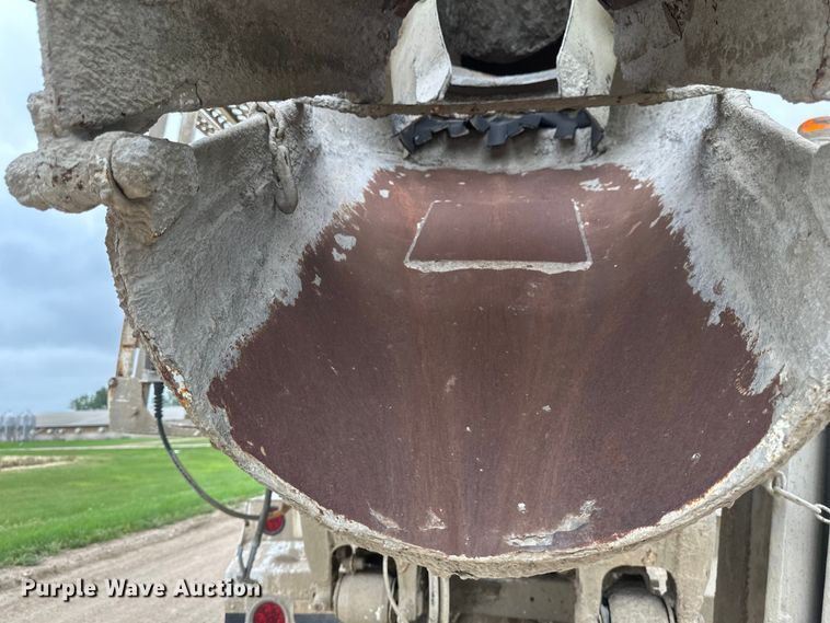 image for item EB2839 2002 Kenworth W900  ready mix truck