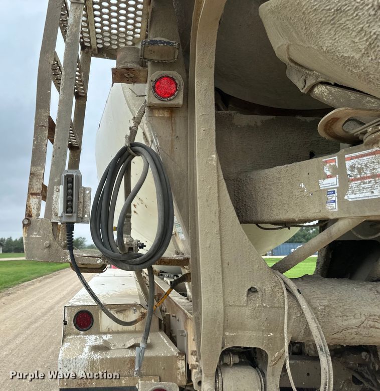 image for item EB2839 2002 Kenworth W900  ready mix truck