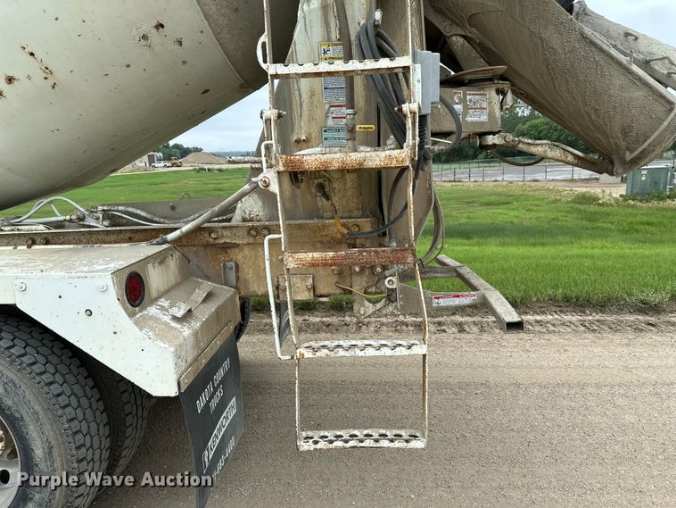 image for item EB2839 2002 Kenworth W900  ready mix truck