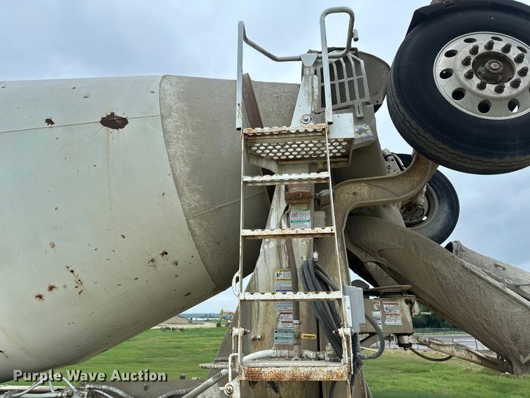 image for item EB2839 2002 Kenworth W900  ready mix truck