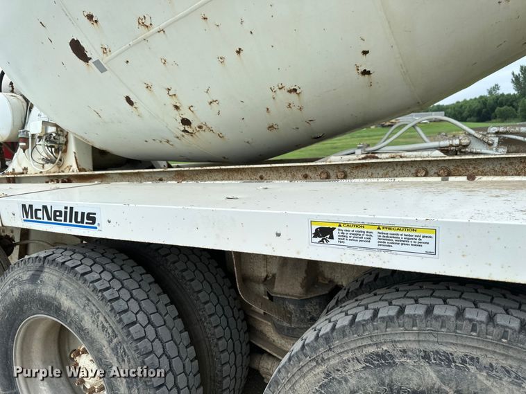 image for item EB2839 2002 Kenworth W900  ready mix truck