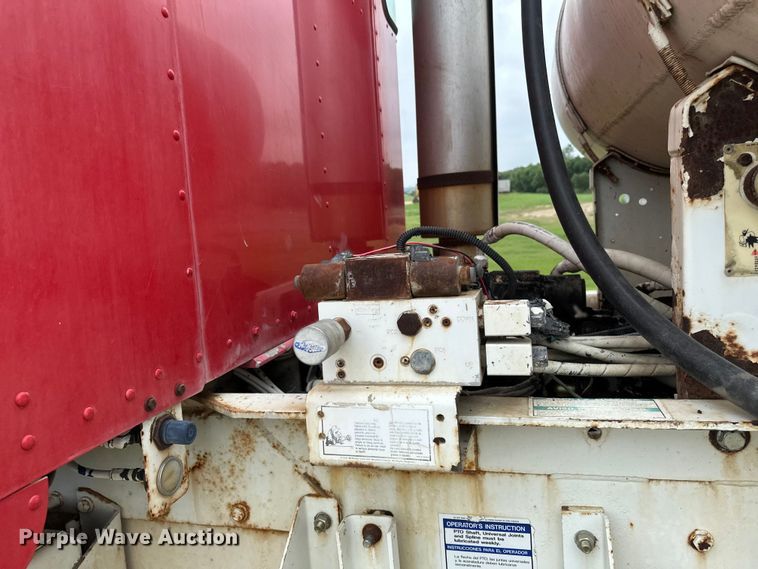 image for item EB2839 2002 Kenworth W900  ready mix truck