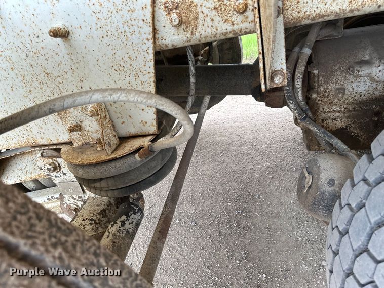 image for item EB2839 2002 Kenworth W900  ready mix truck