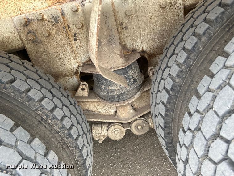 image for item EB2839 2002 Kenworth W900  ready mix truck