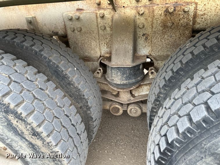 image for item EB2839 2002 Kenworth W900  ready mix truck